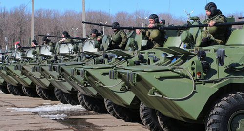 Бронетранспортеры БТР-82А Фото: http://function.mil.ru/news_page/country/more.htm?id=12011233@egNews