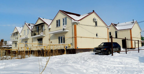 Коттеджи на Енотаевской улице. Волгоград. Фото Татьяны Филимоновой для "Кавказского узла" Коттеджи на Енотаевской улице. Волгоград. Фото Татьяны Филимоновой для "Кавказского узла"