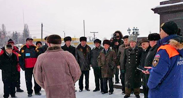 Ветераны провели митинг против застройки Парка Победы во Владикавказе. 25 января 2016 г. Фото http://abon-news.ru/posts/society/sovet-veteranov-provel-miting-v-zashhitu-parka-pobedy