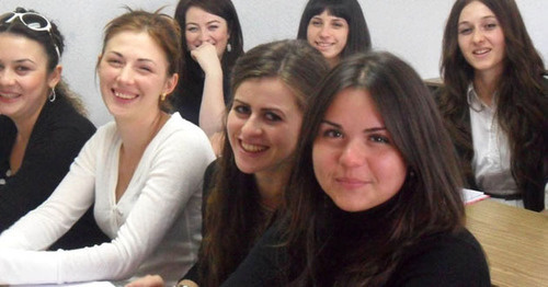 Студенты Кабардино-Балкарского института бизнеса. Фото: официальный сайт Кабардино-Балкарского института бизнеса http://www.kbib.net/