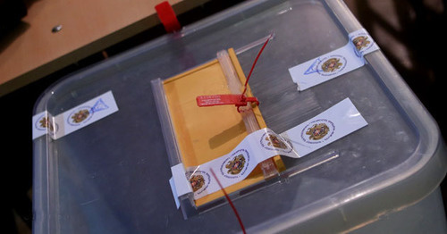 Урна для голосования. 6 декабря 2015 г.
Фото: © PAN Photo / Vahan Stepanyan