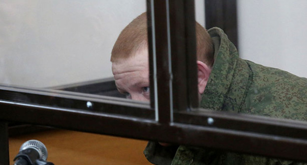 Валерий Пермяков во время первого судебного заседания по делу об убийстве семьи Аветисян. Гюмри, 18 декабря 2015 г. Фото: © PAN Photo / Hrant Khachatryan