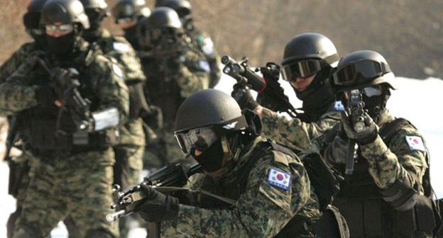 Сотрудники силовых структур. Фото www.riadagestan.ru