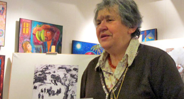 Сотрудница музея "Анна Ахматова в Фонтанном доме" Исанна Лурье во время вечера памяти жертв депортации чеченцев и ингушей. Санкт-Петербург, 22 февраля 2016 г. Фото Татьяны Гантимуровой для "Кавказского узла"