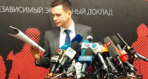 Илья Яшин во время презентации доклада о Кадырове. 23 февраля 2016 года. Фото: Facebook.com/yashin.ilya