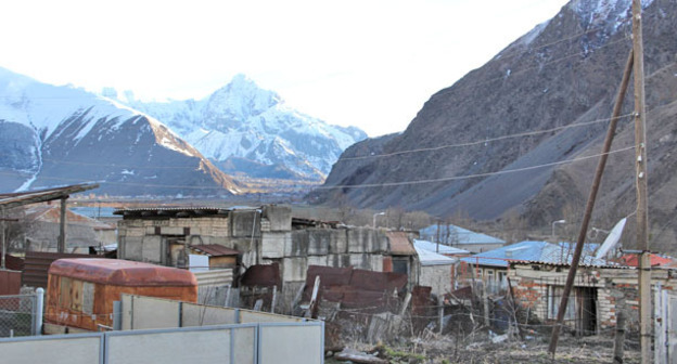 Поселок Казбеги. Грузия. Фото Ахмеда Альдебирова для "Кавказского узла"