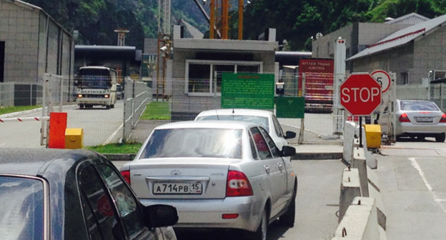 КПП Ларс. Фото Магомеда Магомедова для "Кавказского узла"