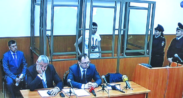 Надежда Савченко в ходе последнего слова в Донецком городском суде, 9 марта 2016 года. Кадр с монитора видеотрансляции. Фото Константина Волгина для "Кавказского узла"