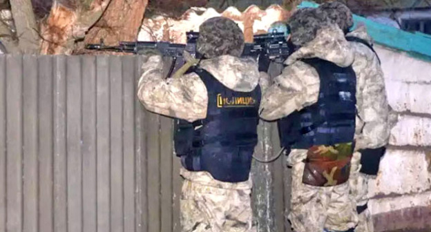 Сотрудники силовых структур. Фото http://nac.gov.ru/