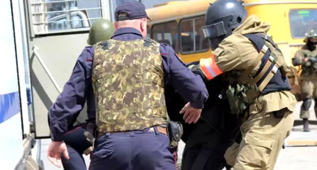 Сотрудники силовых структур. Фото http://nac.gov.ru/