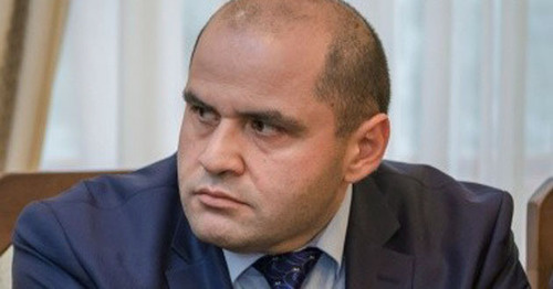 Умар Биджиев. Фото http://www.riakchr.ru/v-kchr-sostoyalos-predstavlenie-novogo-ministra-selskogo-khozyajstva-umara-bidzhieva/ Умар Биджиев. Фото http://www.riakchr.ru/v-kchr-sostoyalos-predstavlenie-novogo-ministra-selskogo-khozyajstva-umara-bidzhieva/