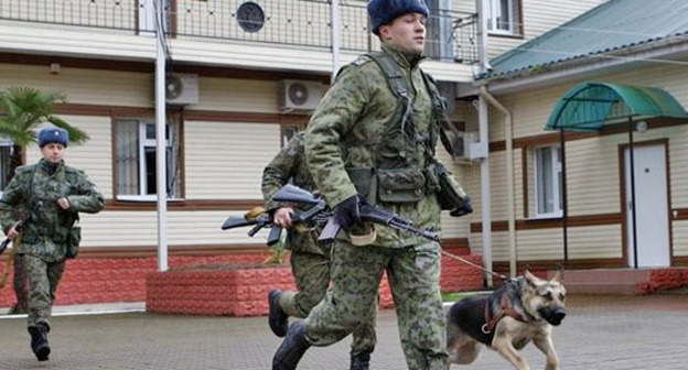 Пограничники. Фото https://www.yuga.ru/news/277429/