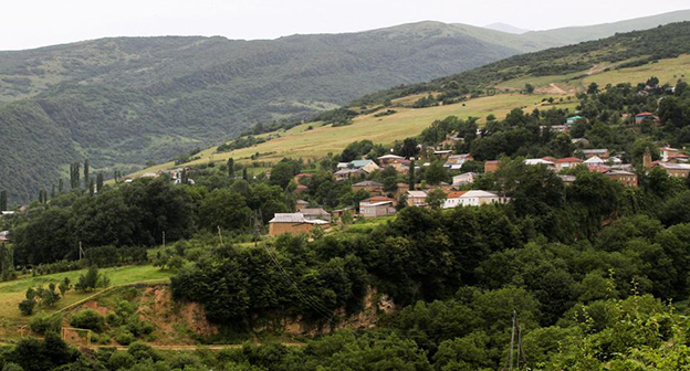Джули, Табасаранский район Дагестана. Фото: Тажутдин Рамазанов, http://odnoselchane.ru/?page=photos_of_category&sect=1658&init_id=65402&com=photogallery