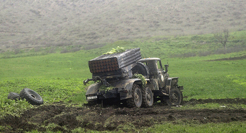 Тяжёлое вооружение. Фото: © Sputnik/ Асатур Есаянц, http://www.sputnikarmenia.ru/karabah/20160426/3166571.html Тяжёлое вооружение. Фото: © Sputnik/ Асатур Есаянц, http://www.sputnikarmenia.ru/karabah/20160426/3166571.html