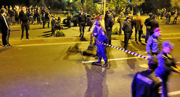 В Ереване на улице Алабяна взорвался автобус. 25 апреля 2016 г. Фото: © PAN Photo / Karo Sahakyan