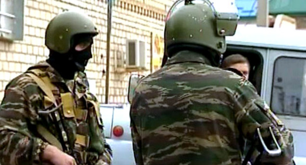 Сотрудники силовых структур. Фото http://www.riadagestan.ru/