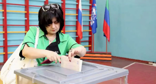 На одном из избирательных участков Дагестана. 22 мая 2016 г. Фото http://www.riadagestan.ru/