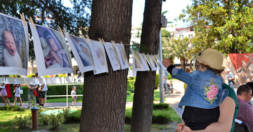 Выставка детской фотографии. Сочи, 2 июня 2016 г. Фото Светланы Кравченко для "Кавказского узла"