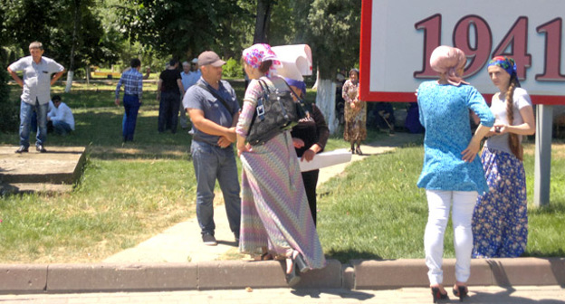 Участники акции протеста. Махачкала, 27 июня 2016 г. Фото Мурада Мурадова для "Кавказского узла"