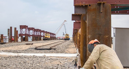 Строительство моста через керченский пролив. Фото: Пресс-служба ФКУ Упрдор "Тамань", http://kerch-most.ru/vakansii-na-most-na-16-06-2016-g.html 