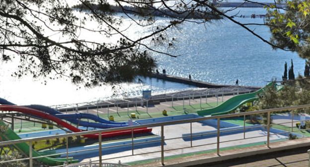 Пляж в Сочи. Фото Светланы Кравченко для "Кавказского узла"