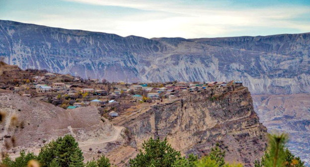 Село Харачи Унцукульского района Дагестана. Фото: Шамиль Салихилов http://odnoselchane.ru/