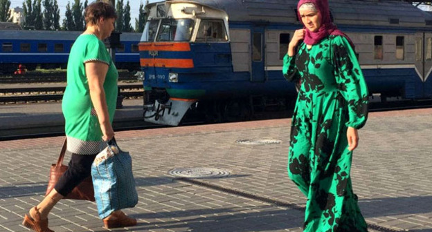 Беженка из Чечни на вокзале Бреста. Июнь 2016 г. Фото: RFE/RL