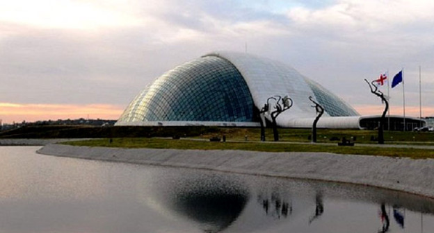 Парламент Грузии. Фото http://sputnik-georgia.ru/politics/20151109/229046736.html