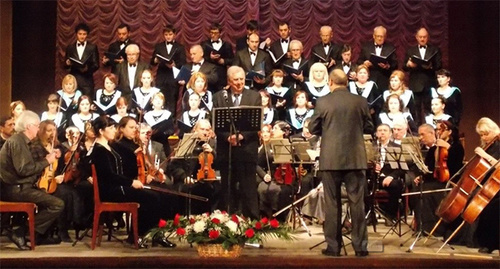 Государственный хор Дагестана . Фото: http://www.riadagestan.ru/news/culture/gosudarstvennyy_khor_dagestana_otmetil_svoe_75_letie/