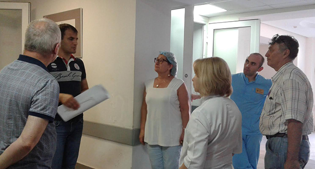 Врачи клинической больницы скорой медицинской помощи во Владикавказе. Фото Эммы Марзоевой для "Кавказского узла" 