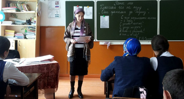 На уроке в одной из школ Малгобека. Фото http://www.shkola18-malgobek.ru/