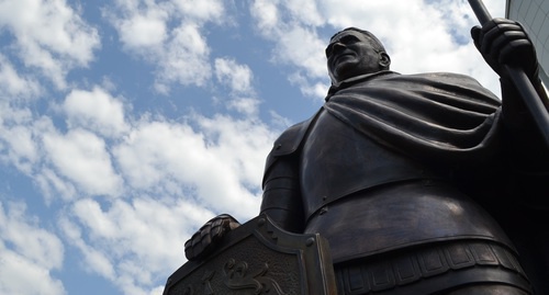 Памятник Вячеславу Воронкову в Сочи. Фото Светланы Кравченко для "Кавказского узла".

