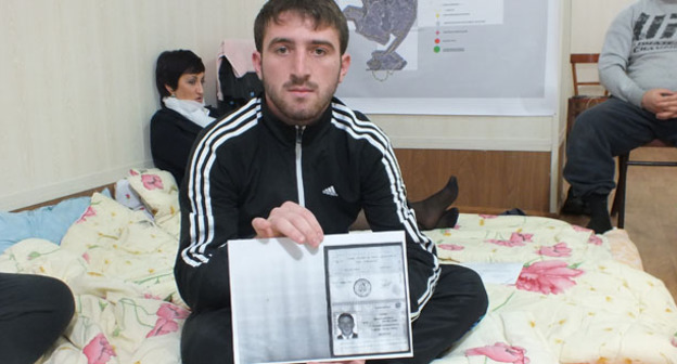 Участник голодовки Ахмед Байболатов. Махачкала, 11 октября 2016 г. Фото Патимат Махмудовой для "Кавказского узла"