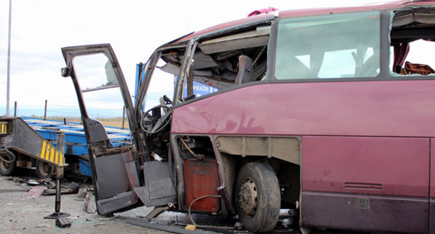 ДТП с автобусом Москва - Армения. 14 октября 2016 г. Фото Эммы Марзоевой для "Кавказского узла"