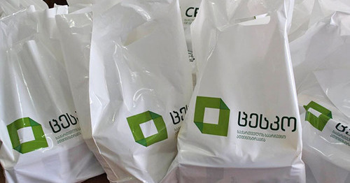 Пакеты с бюллетенями. Фото http://sputnik-georgia.ru/