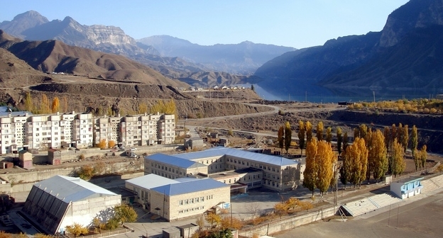 Средняя школа поселка Шамилькала. Фото: Schsite.ru/shamilkala-sch