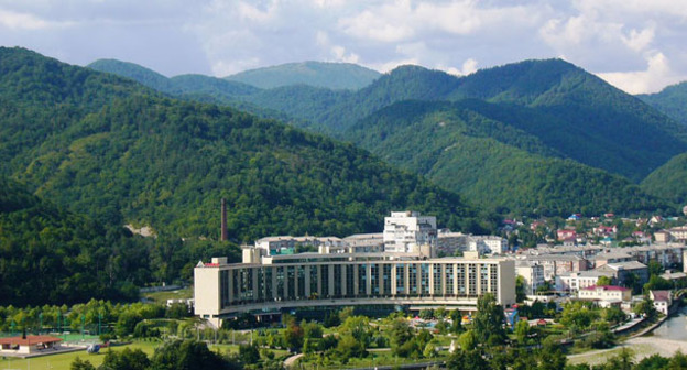 Вид на посёлок Небуг, Туапсинский район Краснодарского края. Фото: Л.П. Джепко aka Leonid Dzhepko https://ru.wikipedia.org/