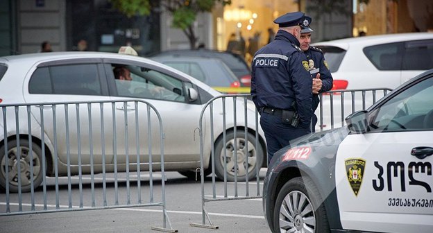 Сотрудники полиции. Фото:  Sputnik / Alexander Imedashvili
http://sputnik-georgia.ru/incidents/20161106/233732881/Zhutkoe-ubijstvo-v-Tbilisi-obvinjaemyj-sel-organy-pensionerki.html