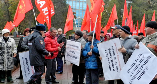 Митинг КПРФ в связи с годовщиной Октябрьской революции. 7 ноября 2016 г. Фото Татьяны Филимоновой для "Кавказского узла"