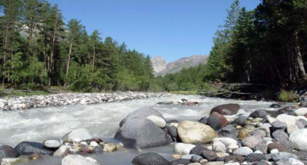 Горная река. Фото: http://admin.kavtoday.ru/17706