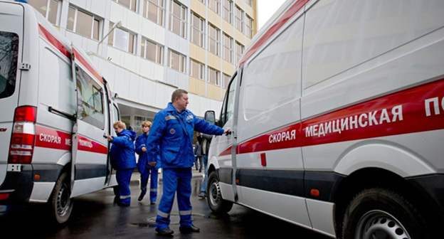 Сотрудники скорой помощи перед выездом. Фото: http://www.om1.ru/news/incident/52572/?forceMobile=1