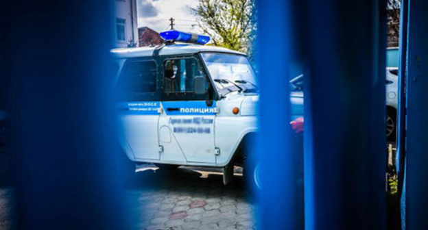 Служебный автомобиль полиции. Фото: Максим Тишин / Югополис http://www.yugopolis.ru/news/v-adlere-ubit-policejski-89614