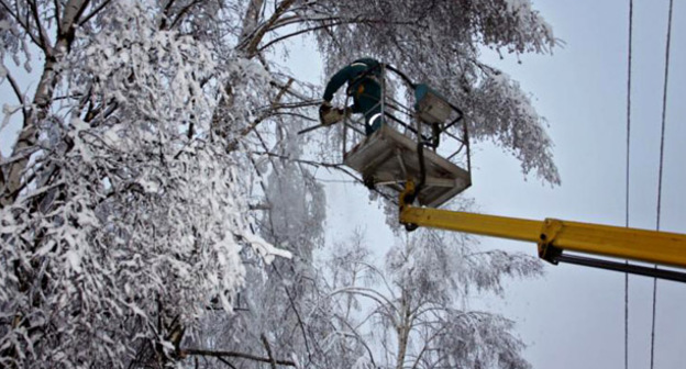 Снегопад. Фото riakchr.ru