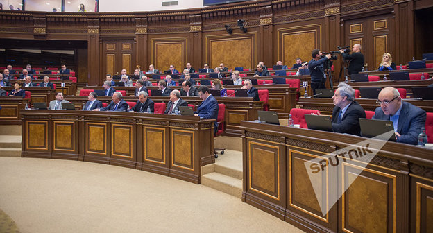 Парламент Армении. Фото © Sputnik/ Asatur Yesayants
http://ru.armeniasputnik.am/politics/20161214/5786517/armyanskaya-oppoziciya-sluchajno-progolosovala-za-proekt-1000-dramov.html
