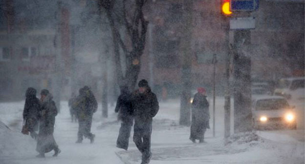 Метель в Ростове-на-Дону. Фото http://bloknot-rostov.ru/news/moroz-i-ochen-vysokoe-davlenie-udaryat-po-zhitelya-802078