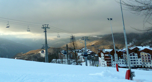 Вид на гондолу "Олимпия" и Роза Плато. Красная Поляна. Фото Светланы Кравченко для "Кавказского узла.