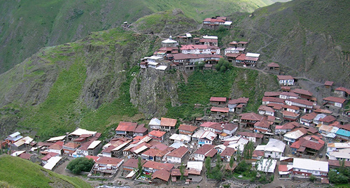 Араку-дюкъул, Рутульсикй район Дагестана.  Фото - Рамазан Гасанов  http://odnoselchane.ru/?page=photos_of_category&sect=923&com=photogallery