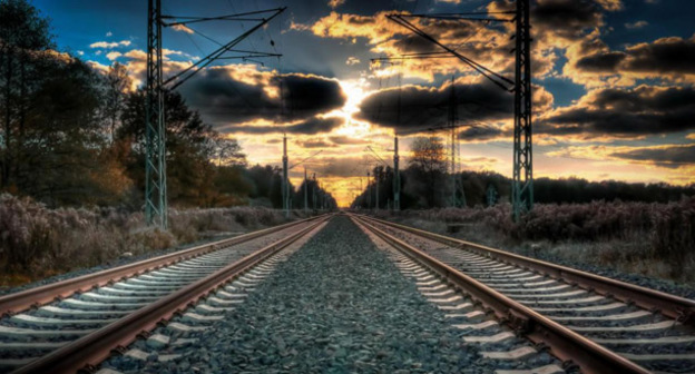 Железная дорога. Фото http://minval.az/news/123500466