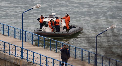 Поисковые работы в Черном море  Фото © Sputnik/ Нина Зотина
http://ru.armeniasputnik.am/russia/20161229/5956584/minzdrav-rf-nazval-sroki-v-kotorye-budut-opoznany-tela-pogibshih-v-sochi.html