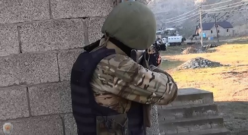 Спецоперация. Фото: http://nac.gov.ru/kontrterroristicheskie-operacii/v-hode-kto-v-dagestane-neytralizovan-glavar.html